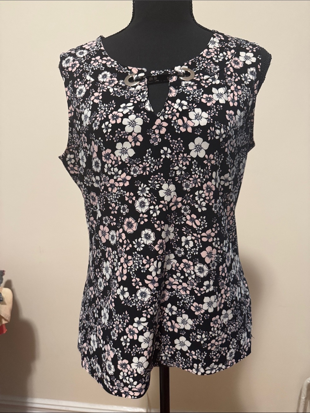 Tommy Hilfiger Black Floral Keyhole Tank with Silver Hardware